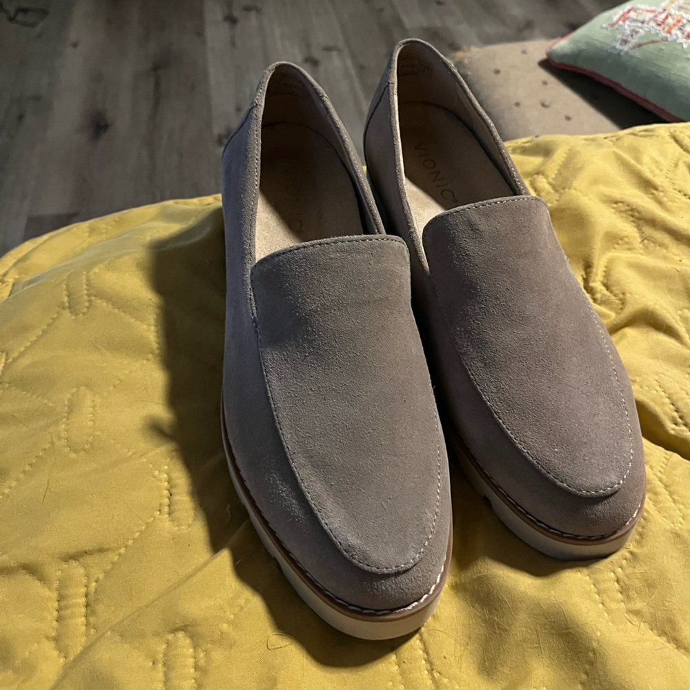 Vionic Womens Kensley Taupe Suede Slip On Block Heel Loafers Shoes New